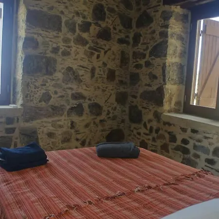 Σπίτι διακοπών Rosales Stone House Αμυγδαλοκεφάλι